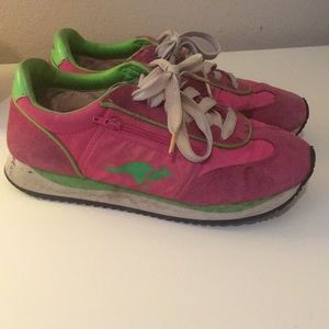 Vintage hot pink KangaROOs